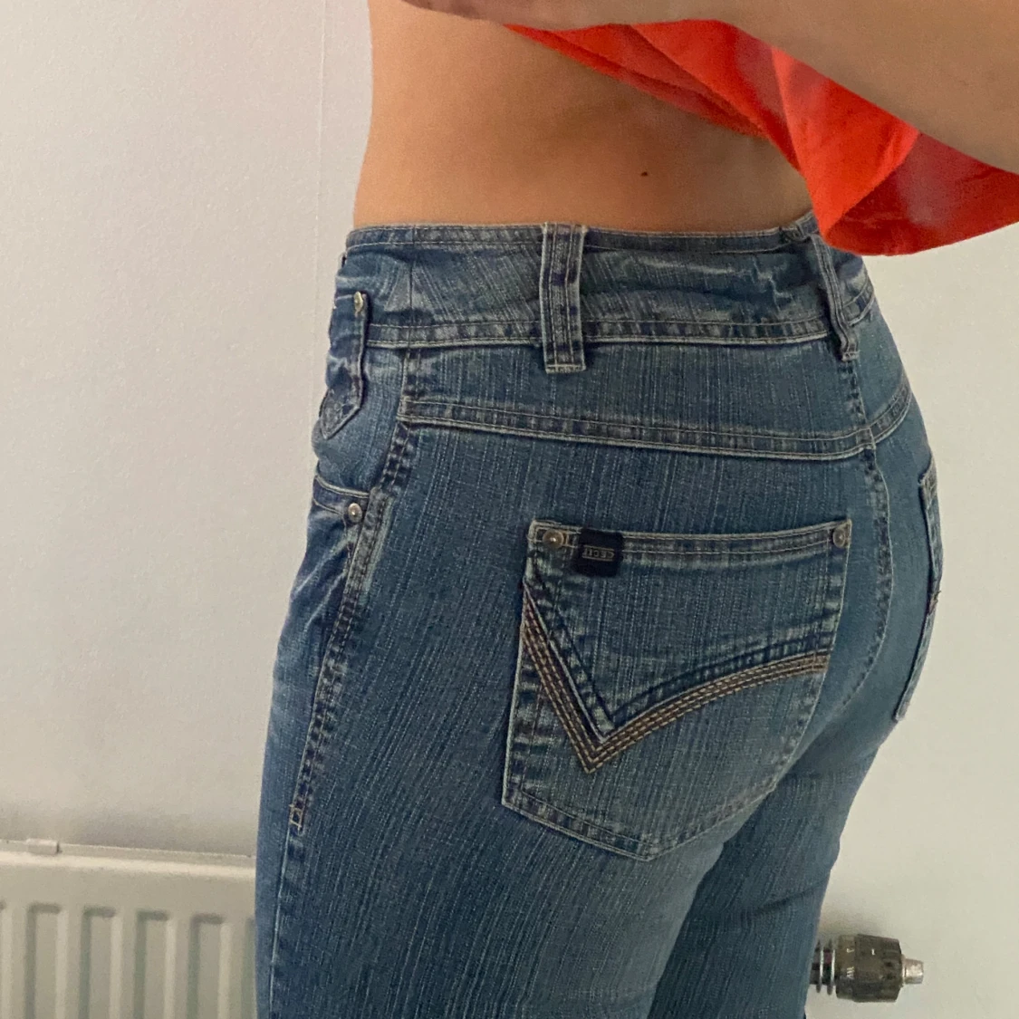 Blå bootcut jeans  - 1