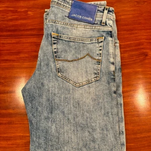 Jacob cohen jeans - Jacob cohen jeans storlek 33