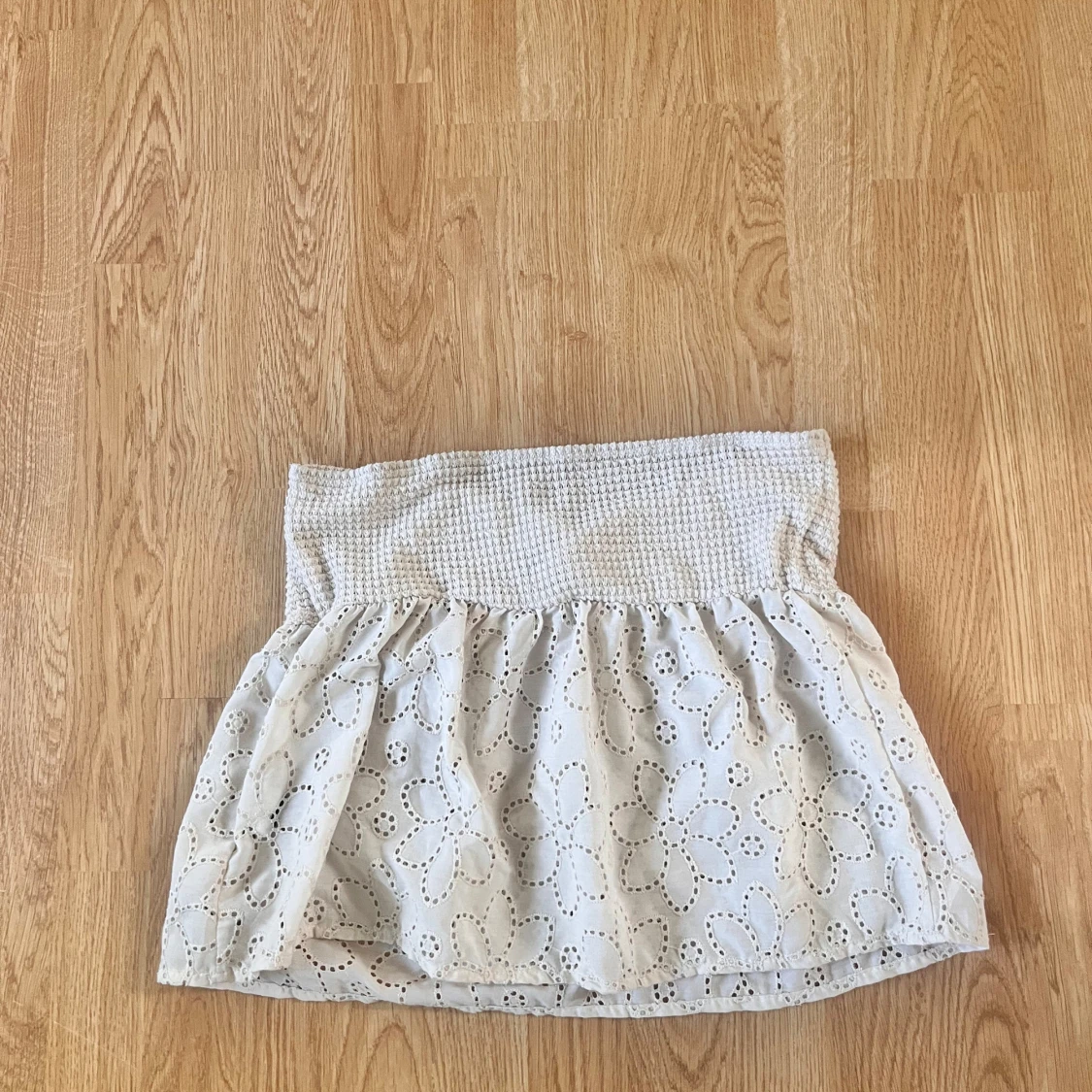 Vit broderad armlös top - 1