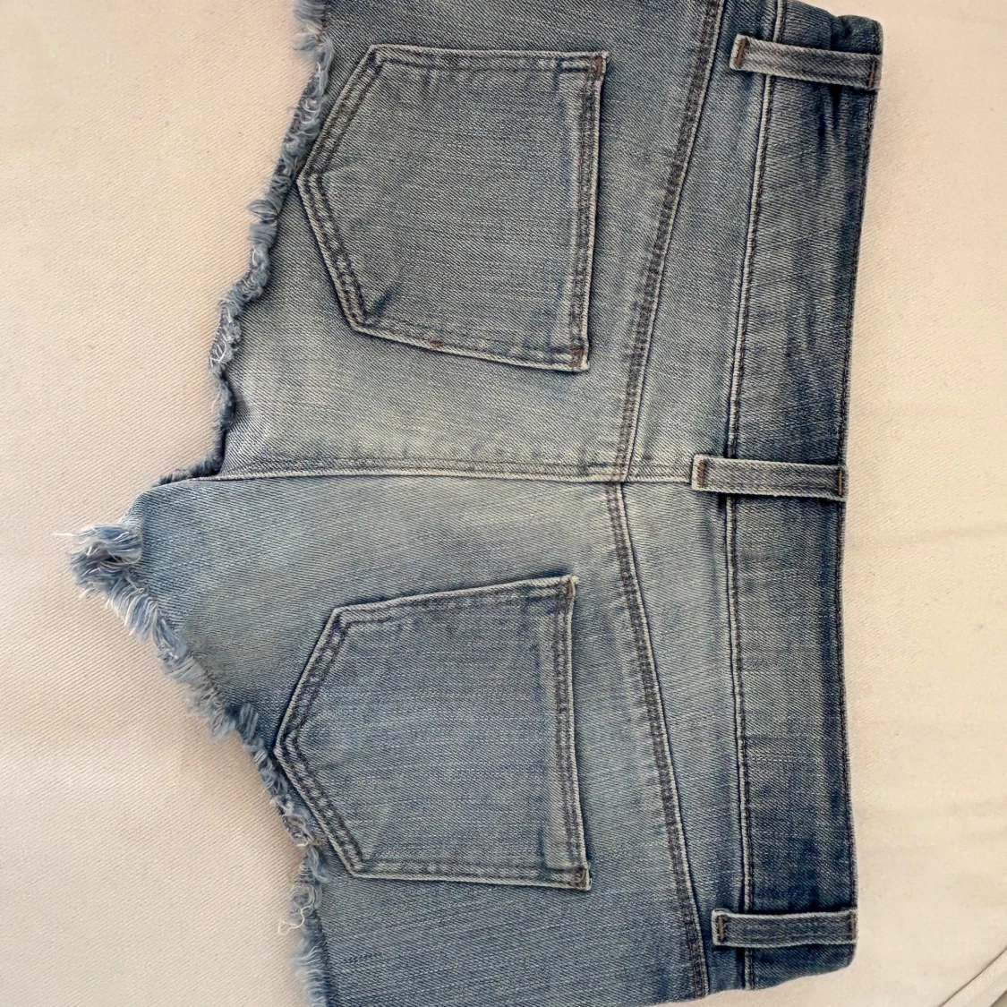 Ljusblå jeansshorts med fransar från Topshop Moto - 1