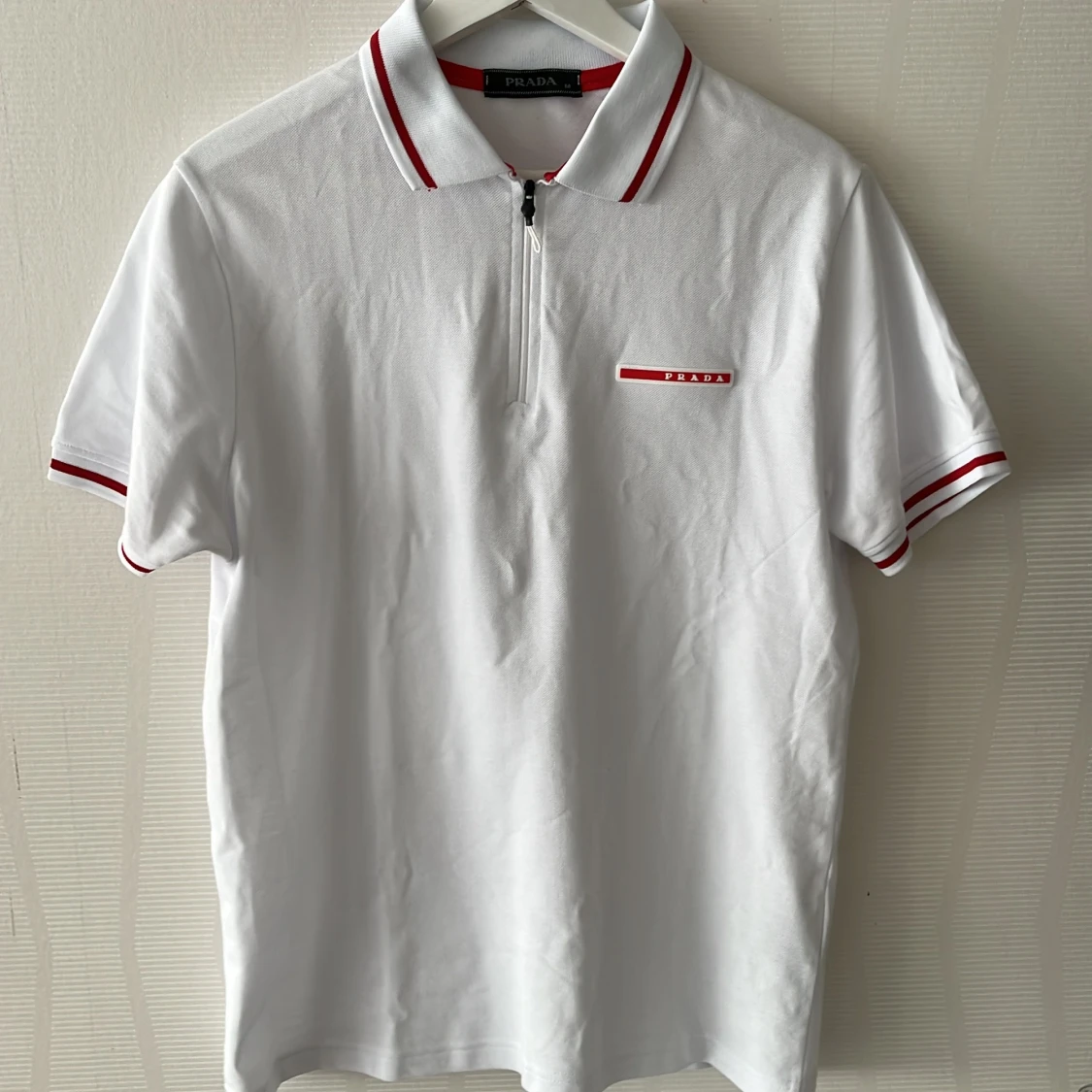 Vit piké från Prada