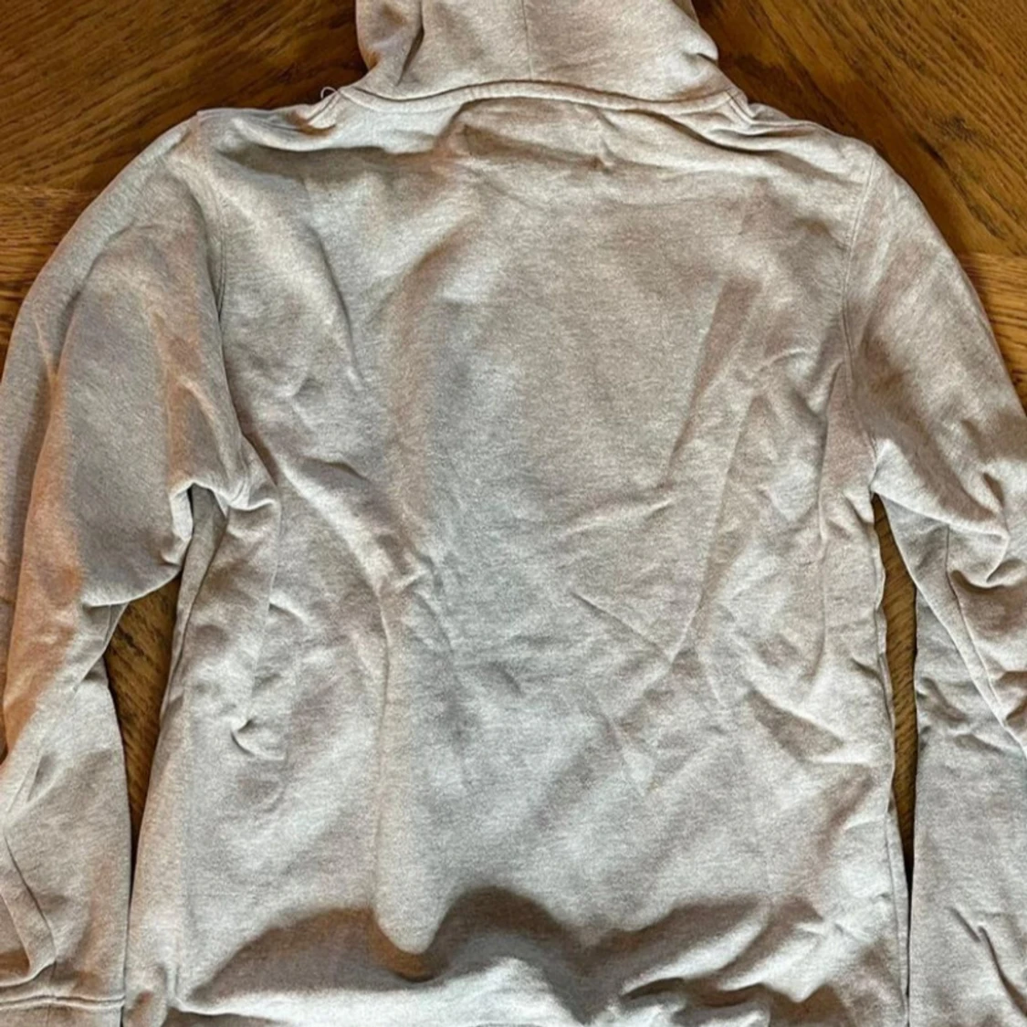 Grå hoodie från Replay - 2