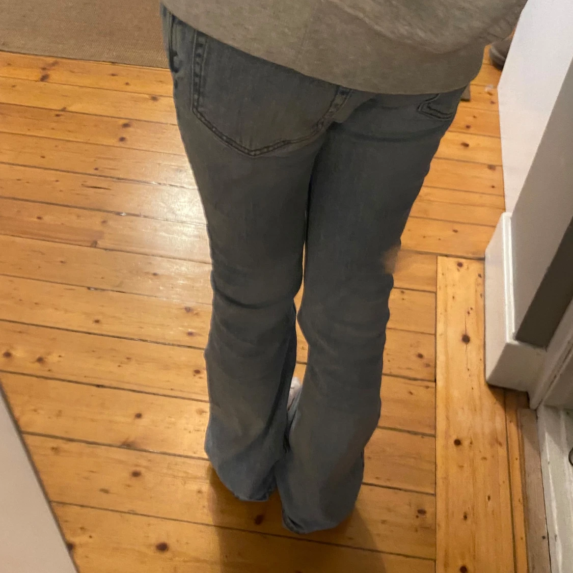 Blå bootcut jeans - 1
