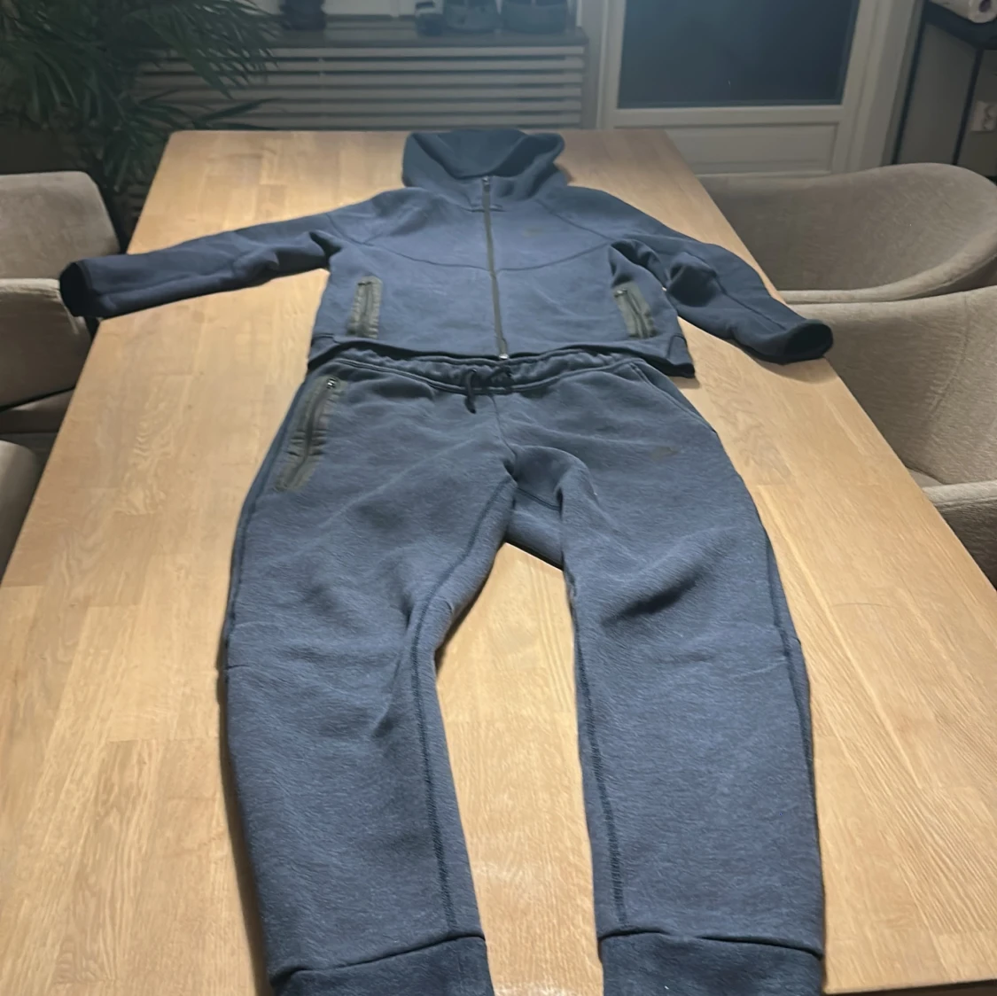 Mörkblå hoodie från Nike. Nike tech. - 4