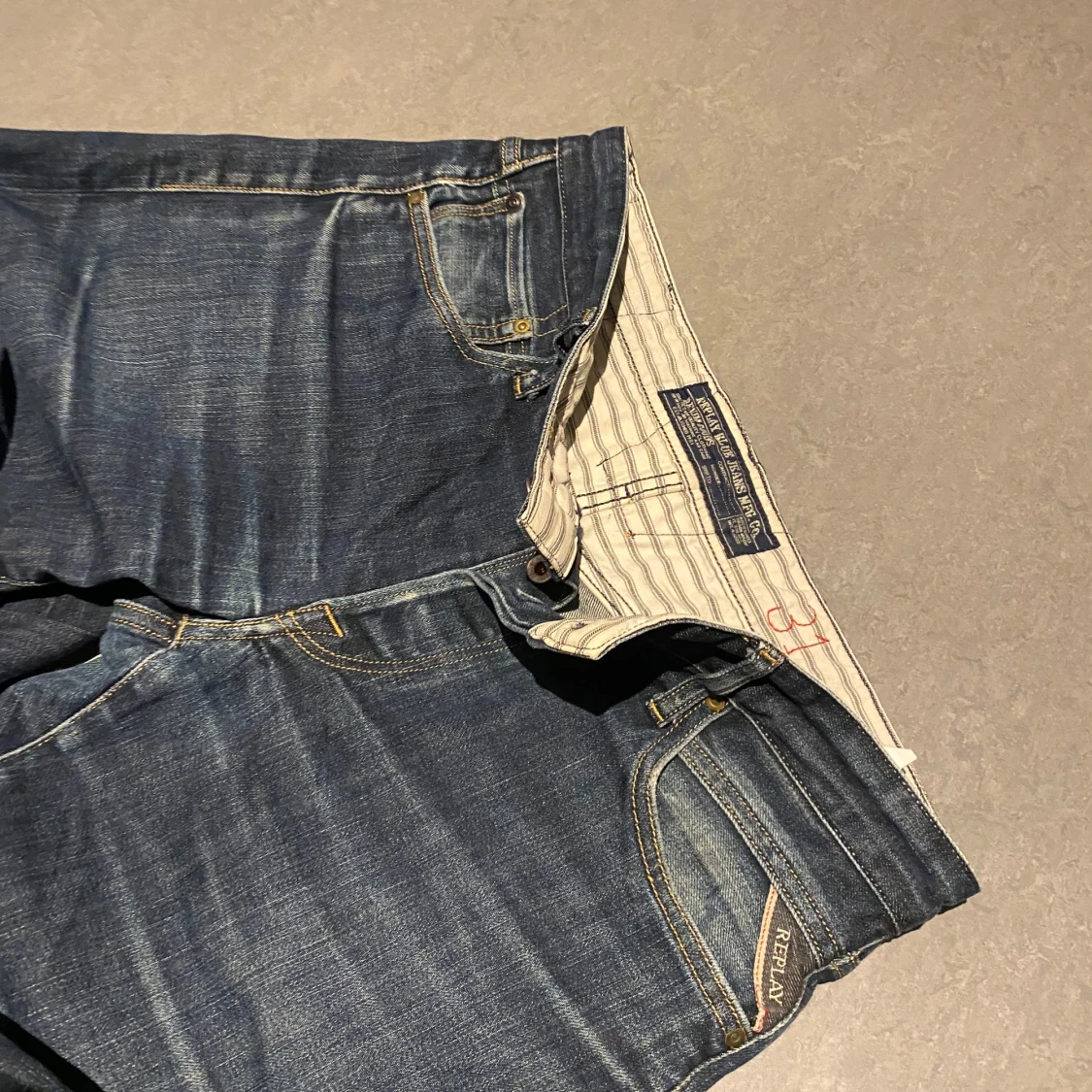 Mörkblå jeans från Replay - 3