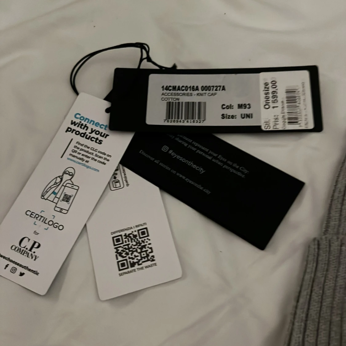 Grå mössa från C.P. Company - 2