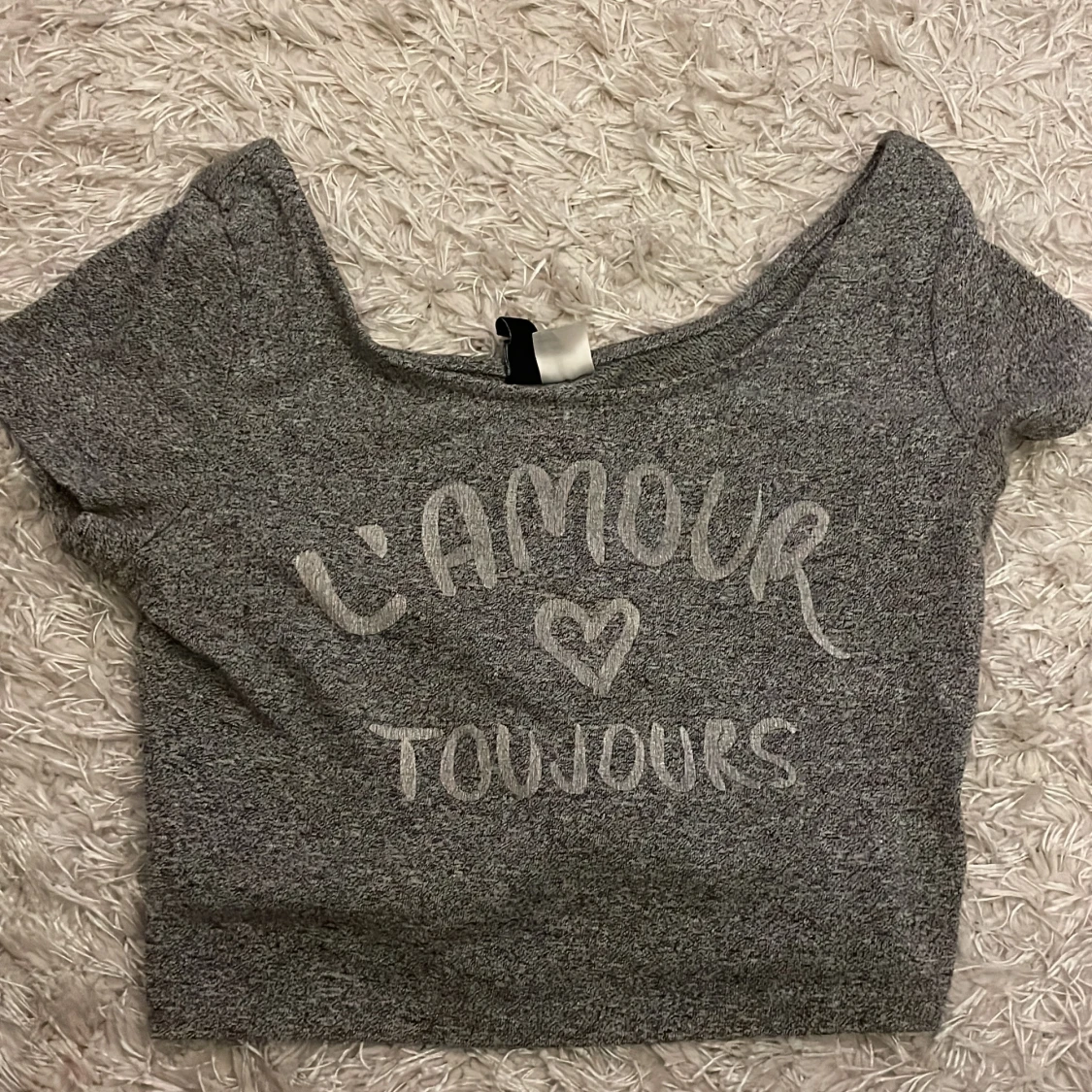 Grå croppad topp från H&M