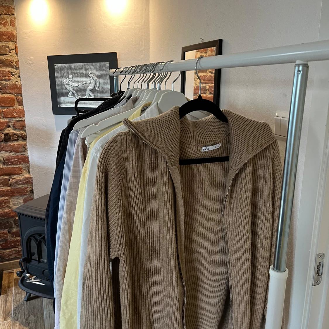 Beige ribbad kofta från Zara - 1