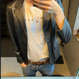 Svart skinnjacka från Capriccio - Snygg svart skinnjacka från Capriccio, dubbel fodrad och gjord med äkta läder