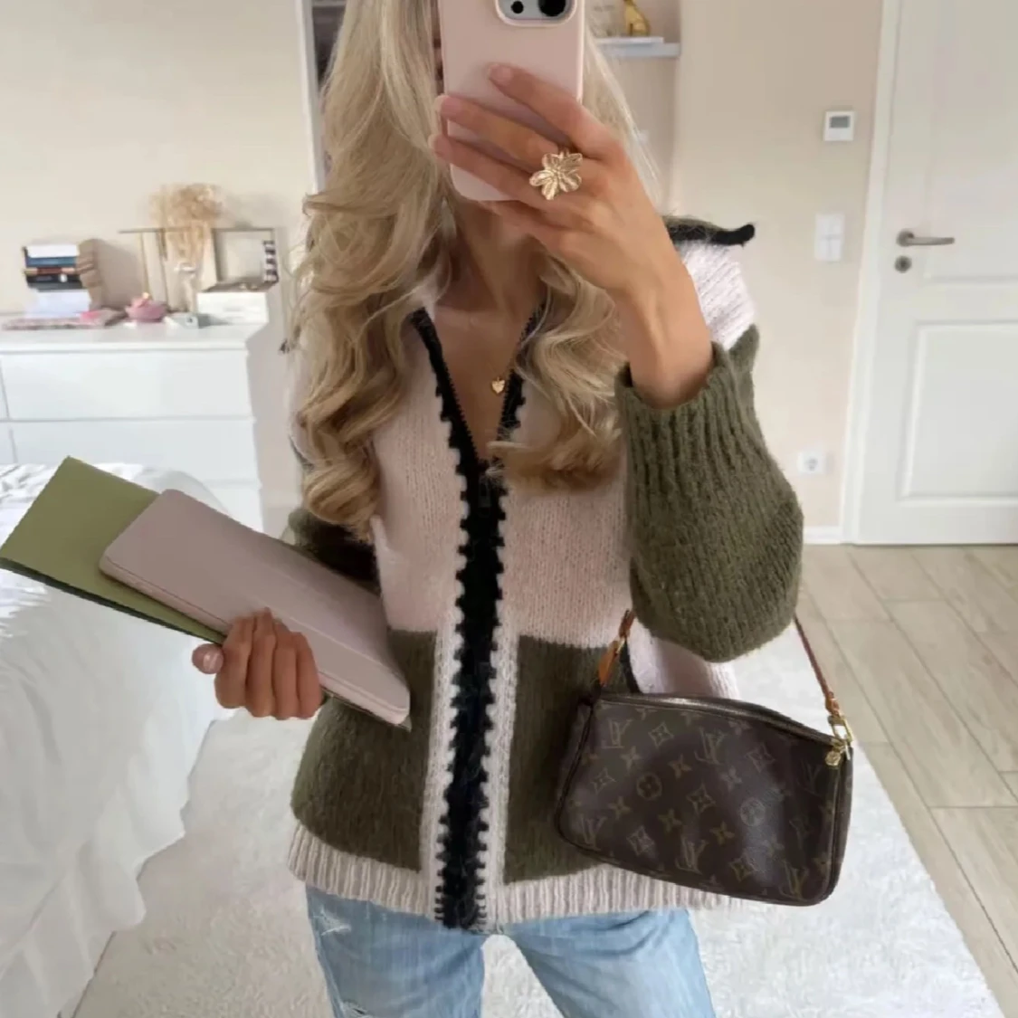 Söker‼️ Storlek S/M/L