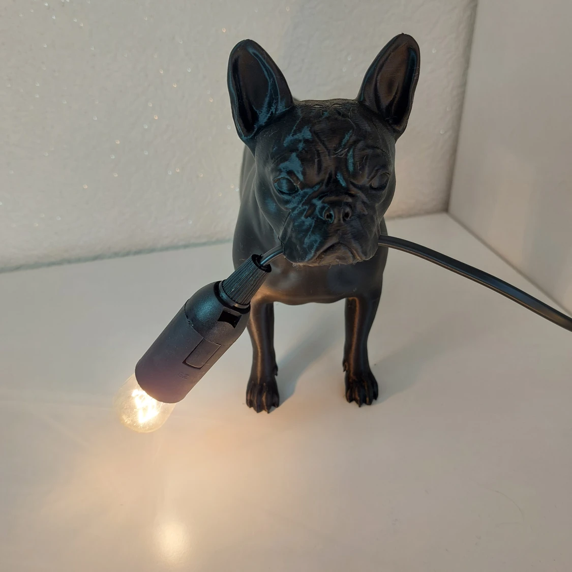 Svart hundformad bordslampa - 4
