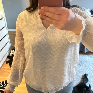Blus - Jättefin vit blus🥰