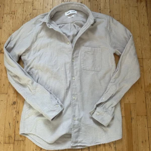  Samsøe Samsøe overshirt - Helt ny slim fit Samsøe Samsøe overshirt i size M. Nypris ligger på 1500kr. 