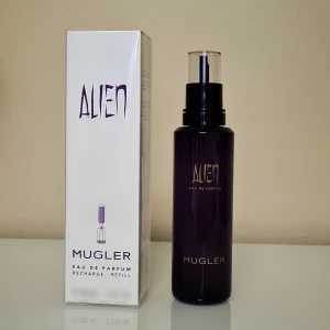 Alien Eau de Parfum från Mugler - 2ml splitt. Finns även 3ml & 5ml. Fler dofter finns på min sida. Köp gärna fler produkter för samfrakt.🚭 100% rökfritt och djurfritt hem. 