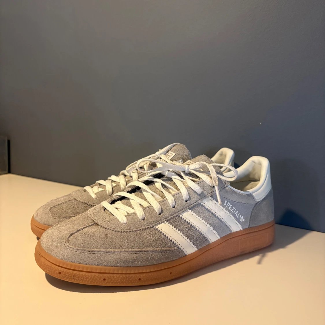 Grå Adidas Spezial sneakers - 2