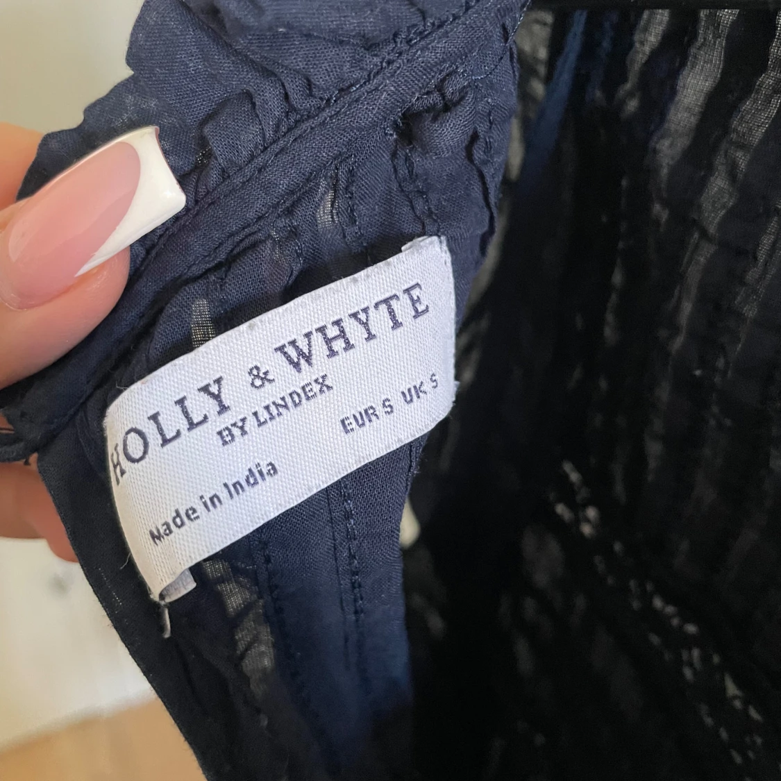 Mörkblå tröja från Holly & Whyte - 2