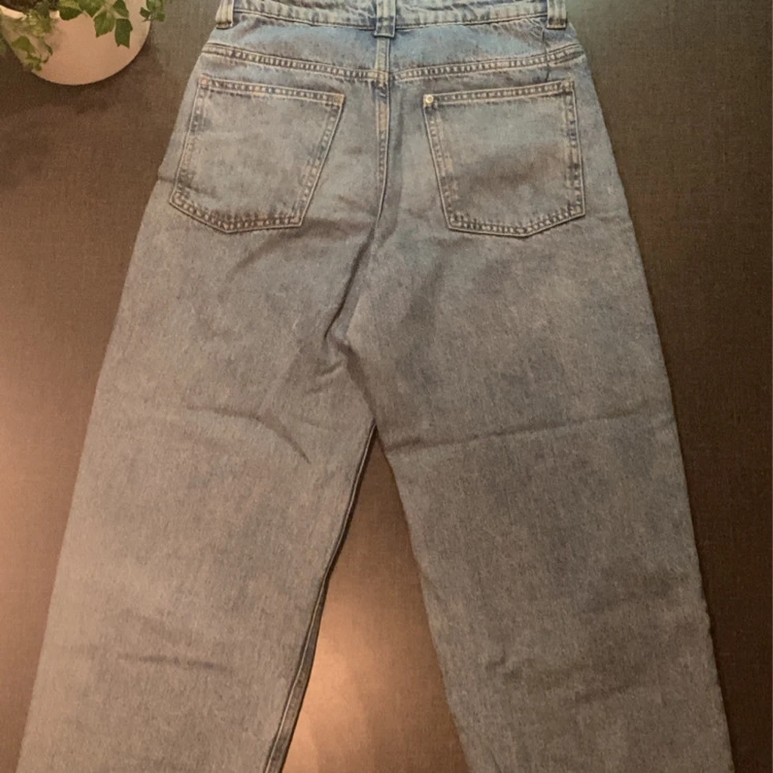 Blå baggy jeans från H&M - 1