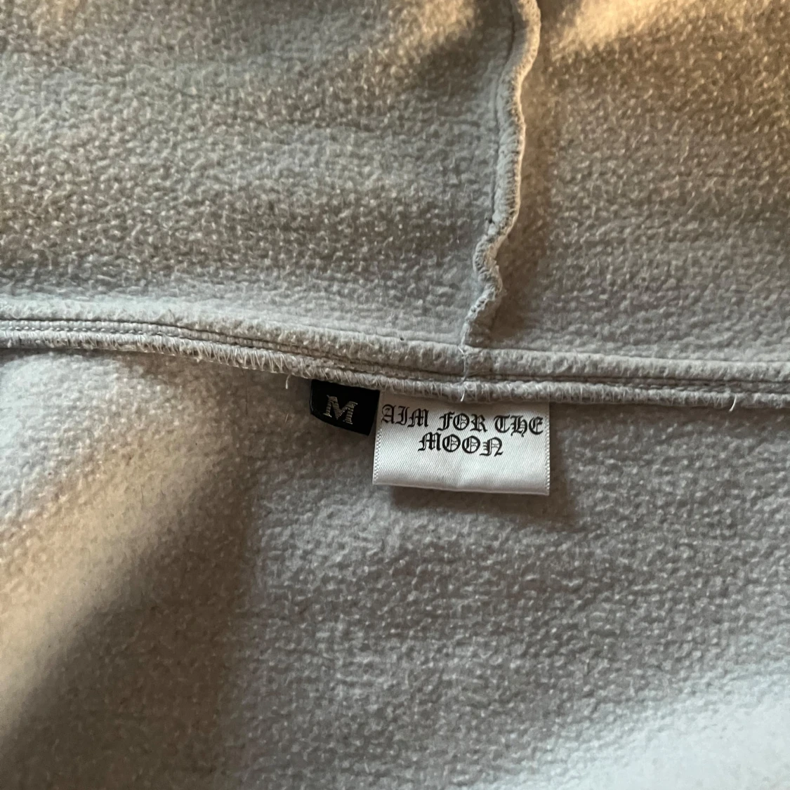 Grå hoodie med tryck - 4