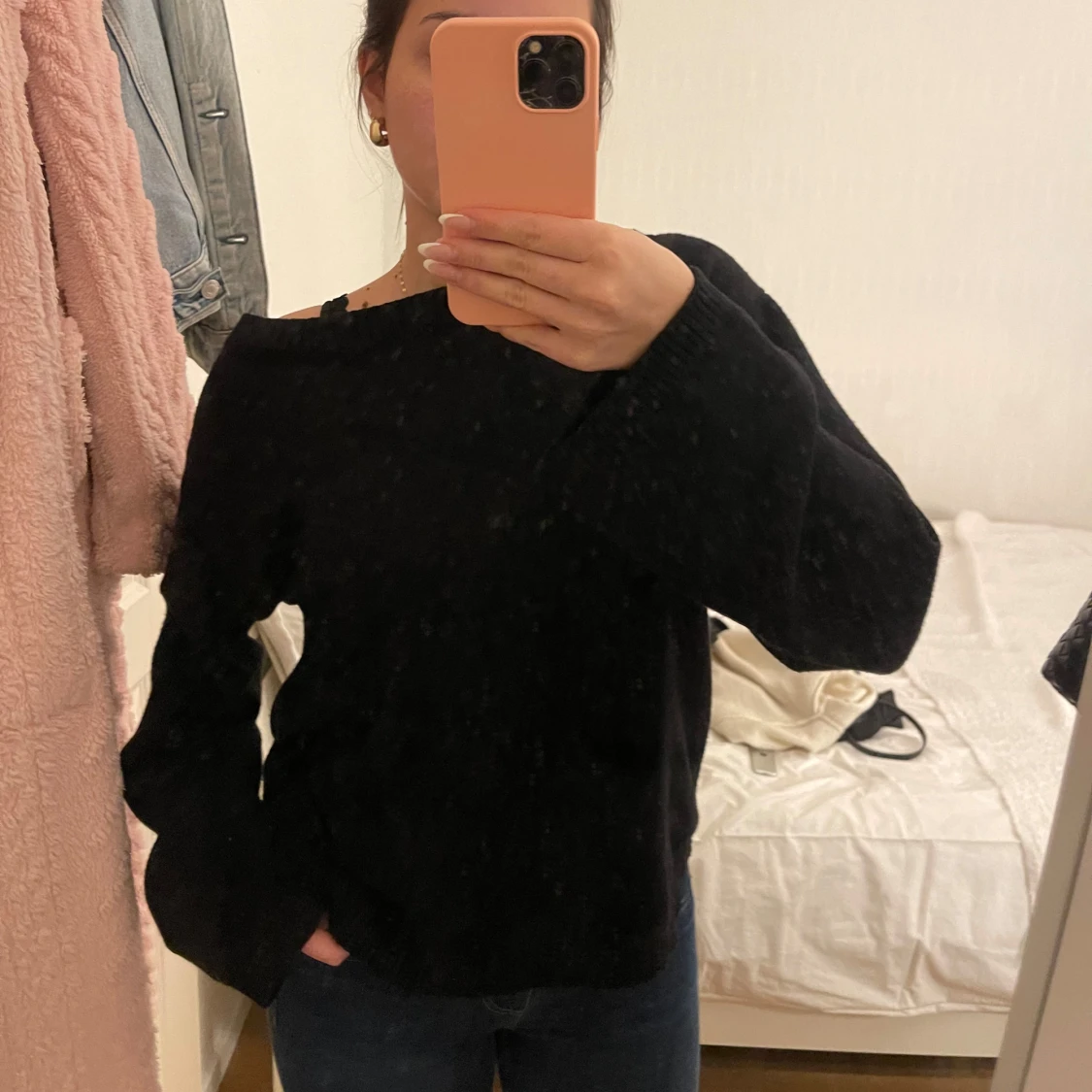 Svart stickad tröja - 1