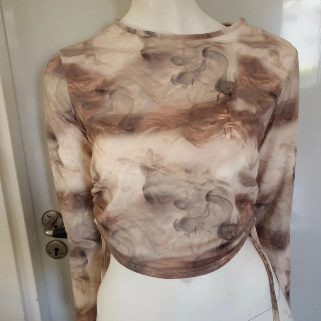 Beige och brun mesh topp med snörning - 2