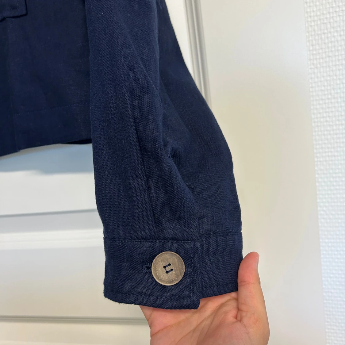 Mörkblå croppad overshirt från Zara - 1