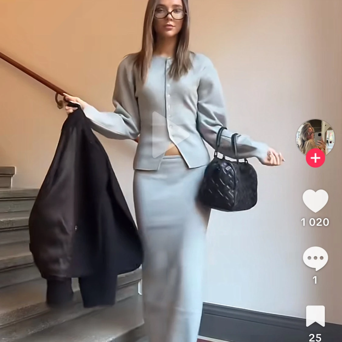 Ljusgrå sett i mjukt material - 1