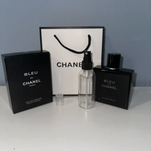 Bleu de Chanel Eau de Parfum - Säljer 30ml samples. Köper du så fraktar jag samma dag!😊🤝🚚