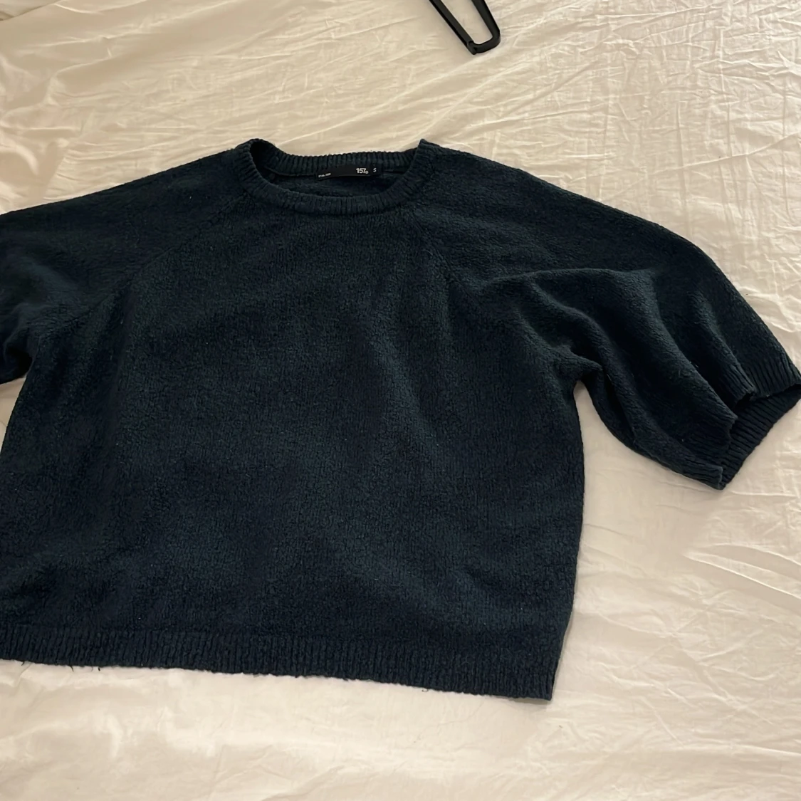 Mörkblå stickad tröja från 157 - 1