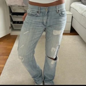 Jätte snygga jeans!! - Sjukt snygga jeans från acne som tyvärr är förstora för mig därför de säljs!!🩷 jätte fint skick, bara att höra av sig vid fundering eller frågor!!