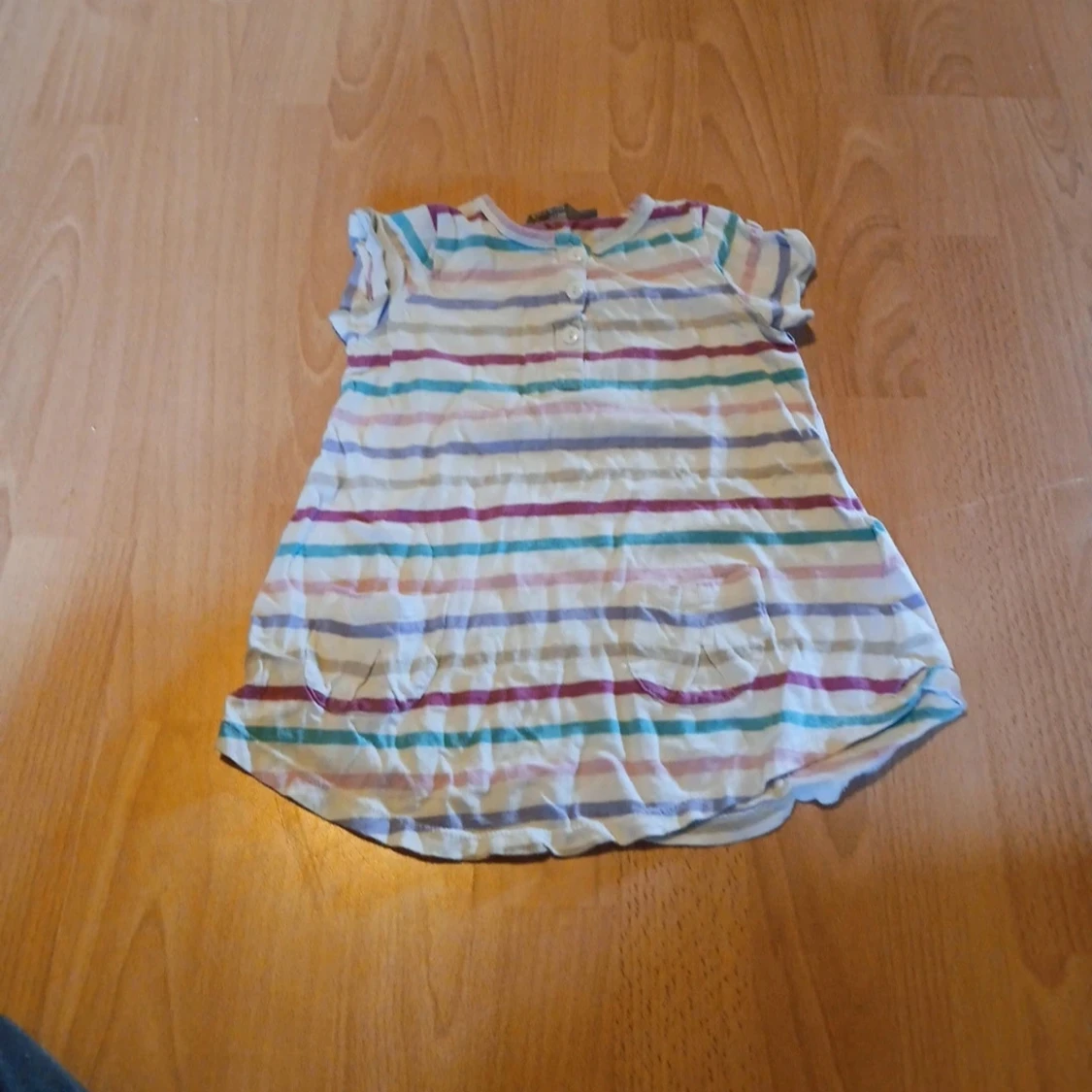 Randig kortklänning från Kids by Lindex