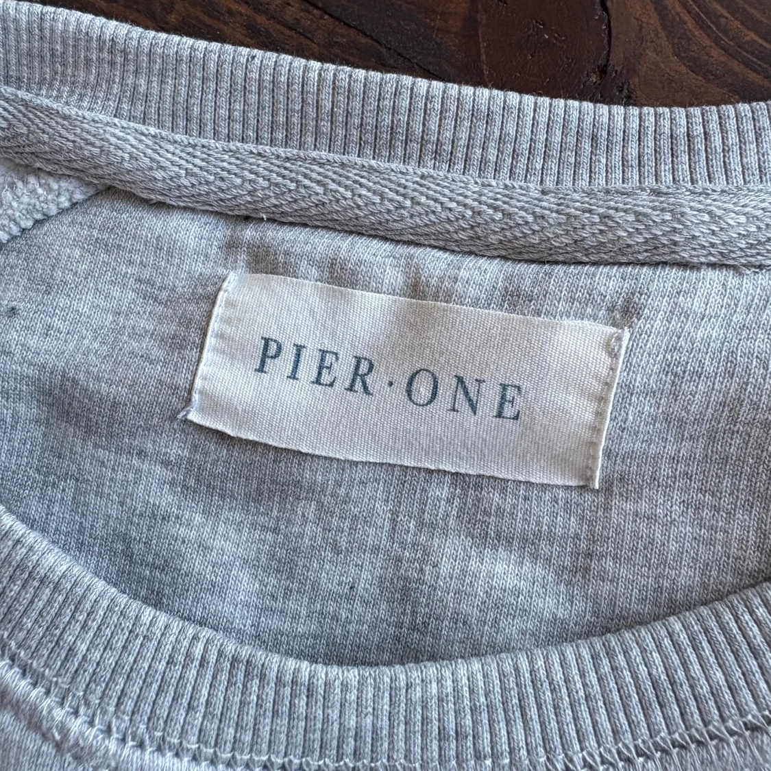 Ljusgrå sweatshirt från Pier One - 1