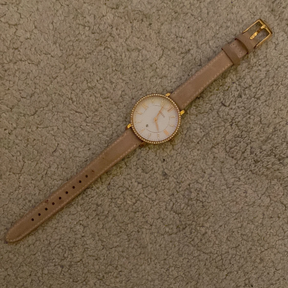 Beige klocka från Fossil - 1