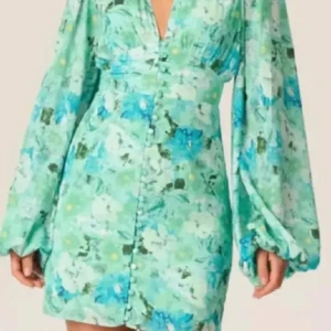 SÖKER!!!! Storlek 42/44 - SÖKER!! Pris kan diskuteras 