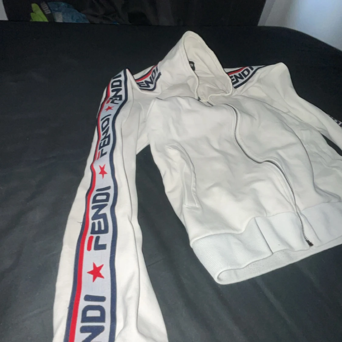 Vit jacka från Fendi