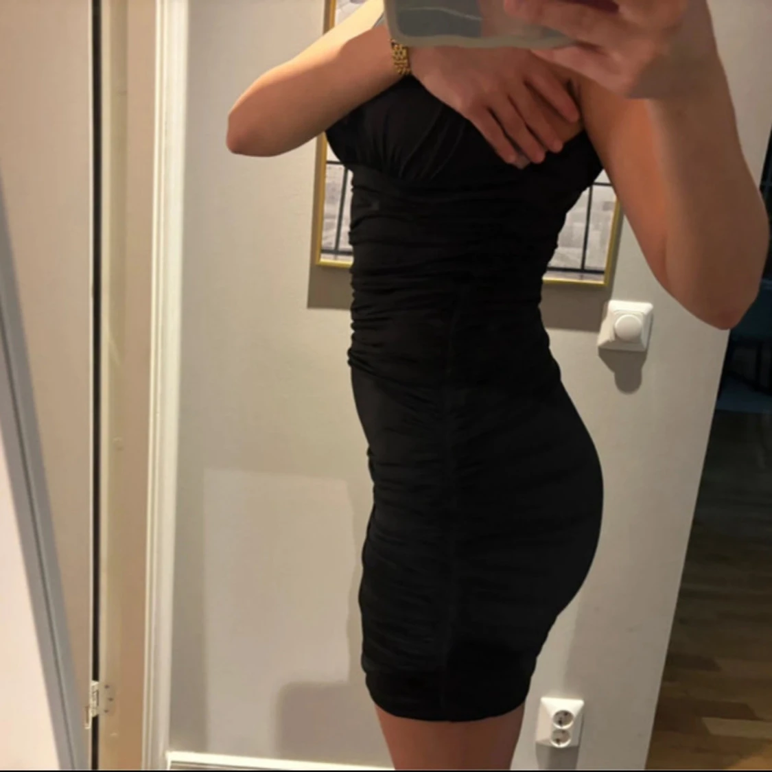 Svart tight kortklänning - 3