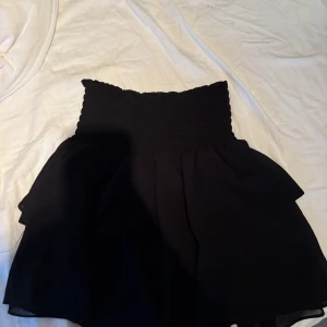 Chelsea kjol - Chelsea kjol nyskick Stl xs