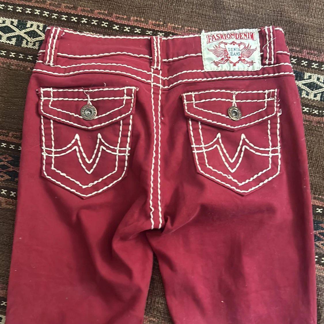 Röda Fashion Denim jeans med kontrastsömmar - 1