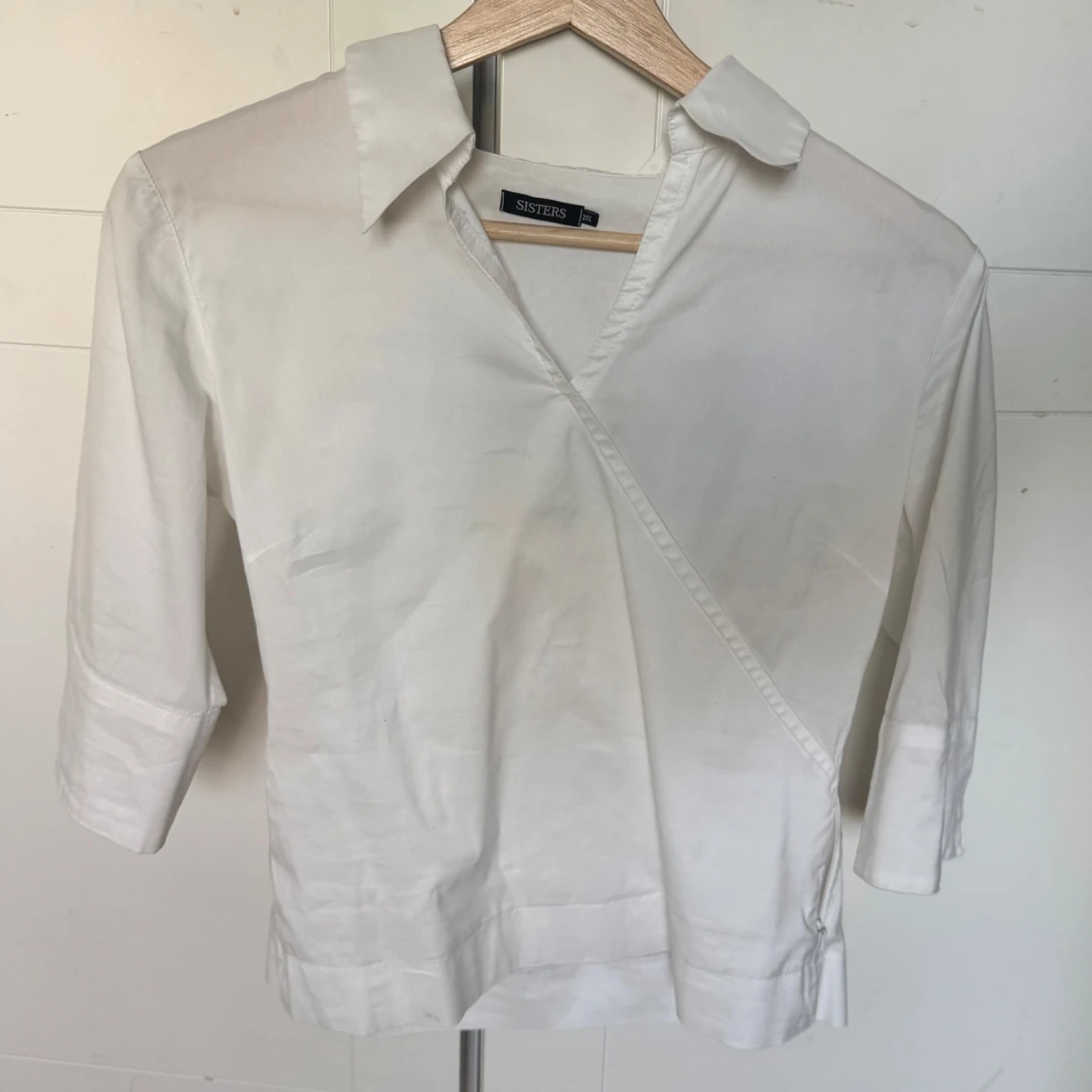 Vit skjorta trekvartsärmad