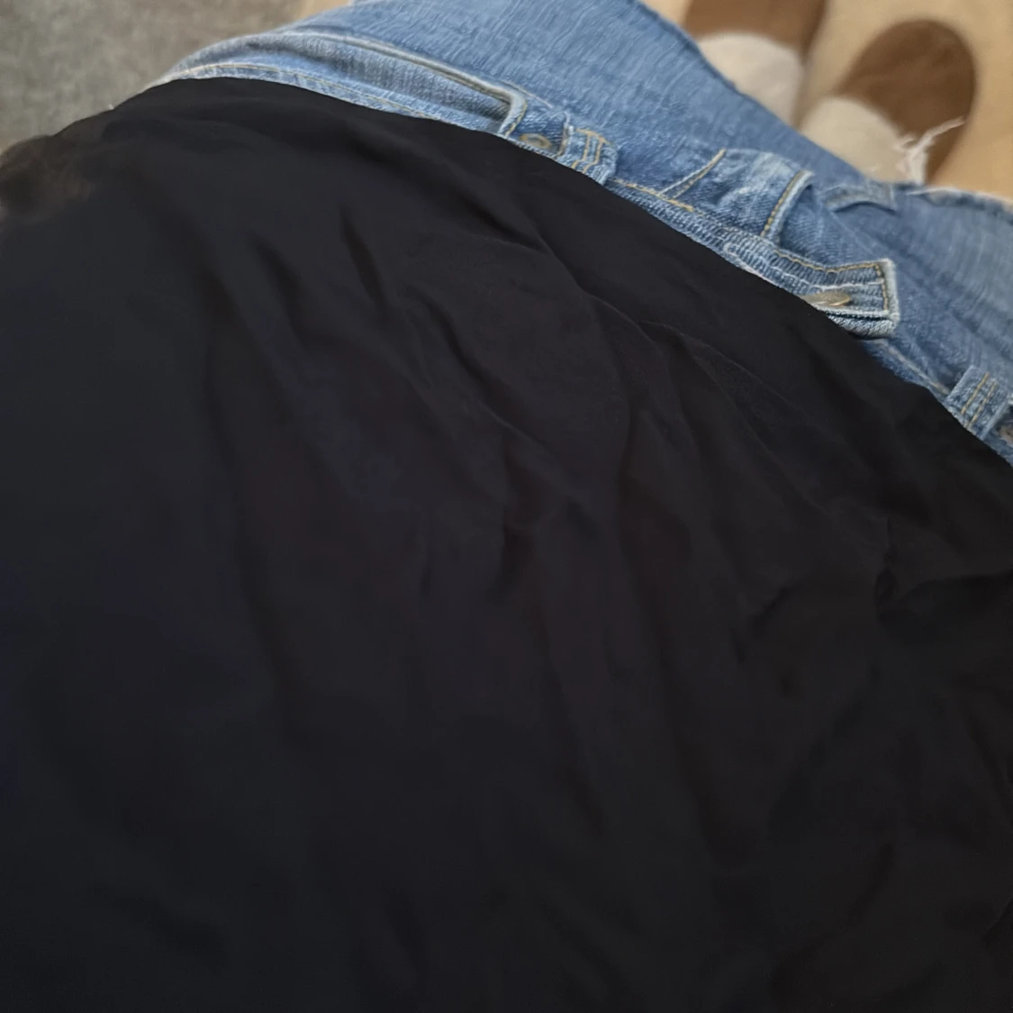 Svart v-ringad tröja från Zara Woman - 2