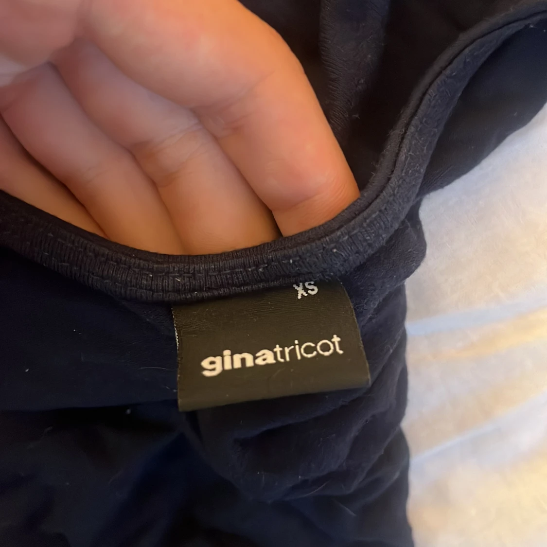 Svart långärmad topp från Gina Tricot - 2