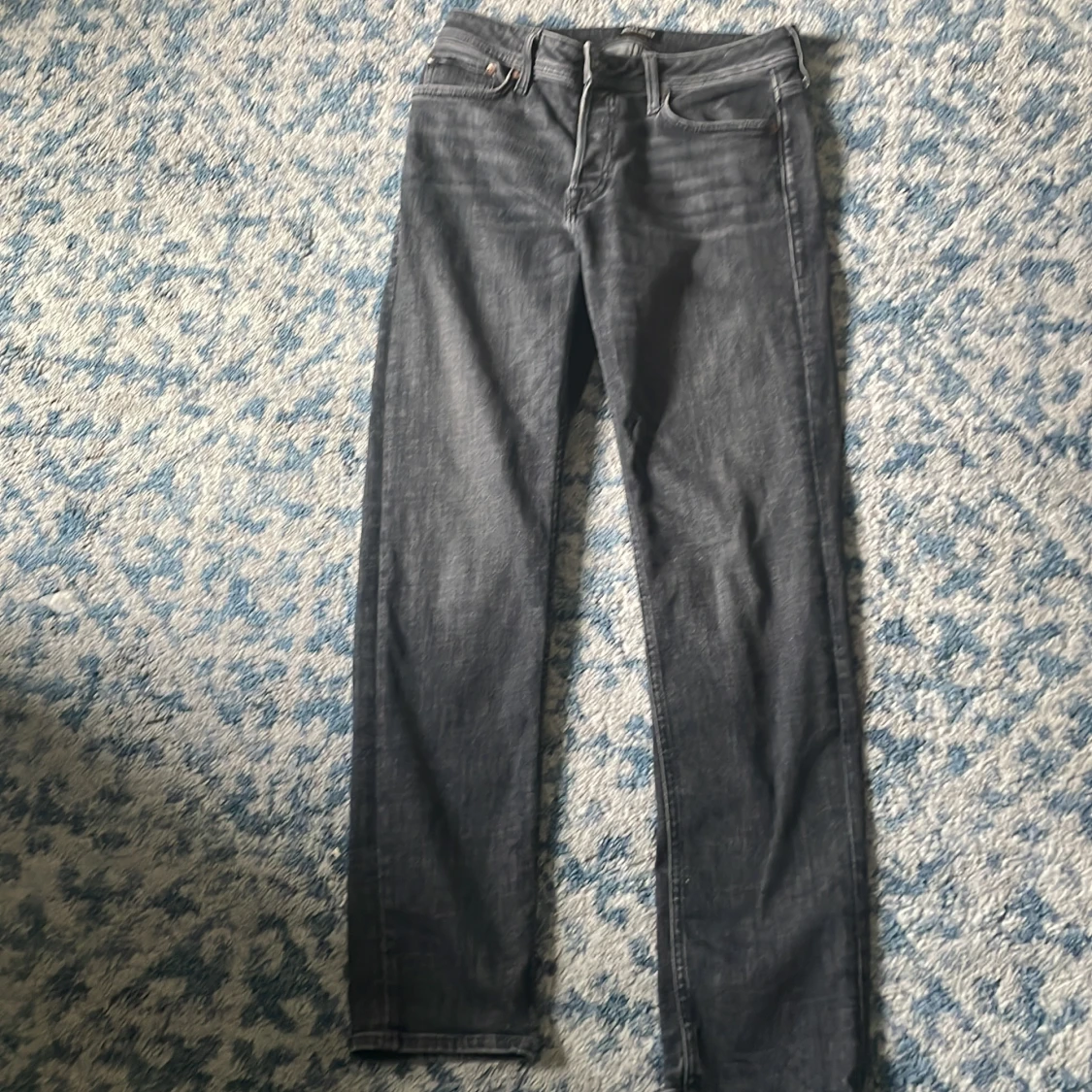 Grå tapered jeans Jack & Jones 31/32