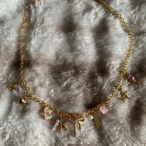 rostfritt halsband  - helt ny aldrig använt då jag fick som present men använder mest ett halsband. 💗