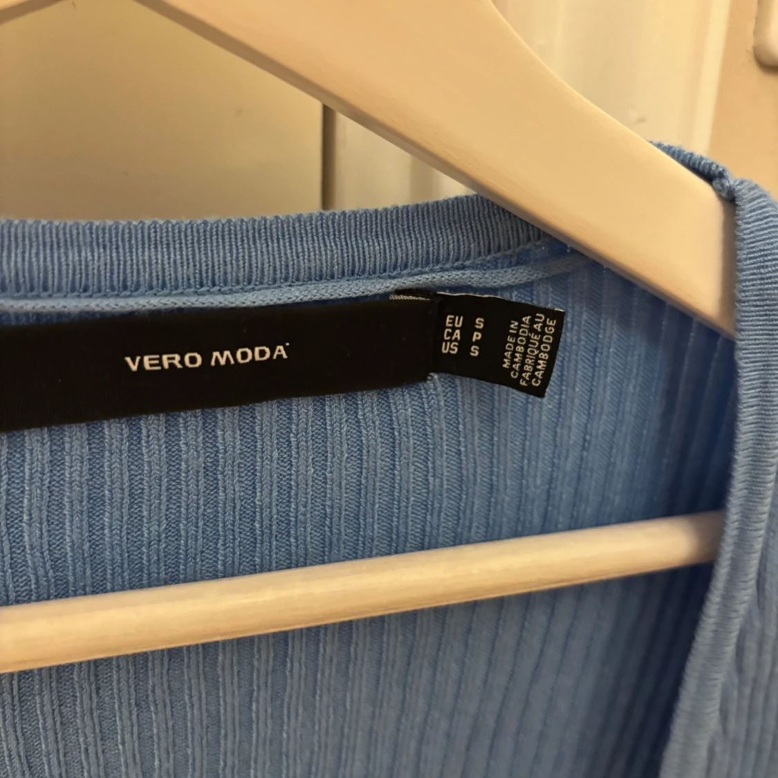 Blå ribbad kofta från Vero Moda - 1