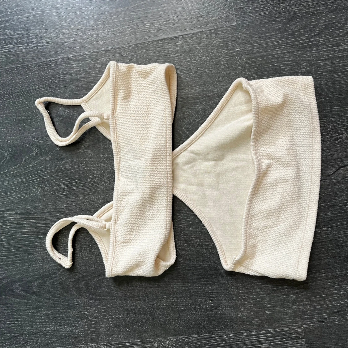 Beige ribbad croppad linnetopp - 2