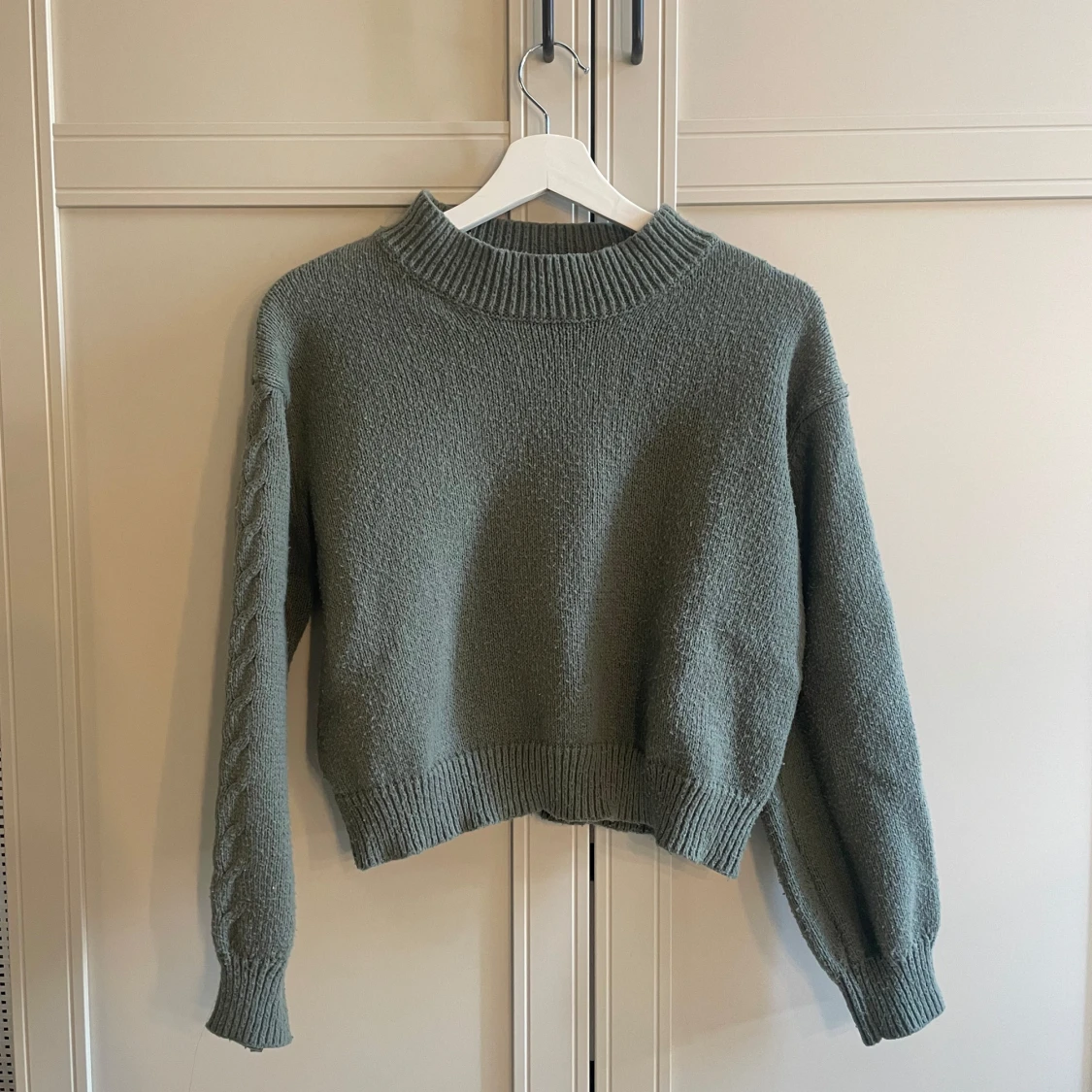 Grå stickad tröja från SHEIN