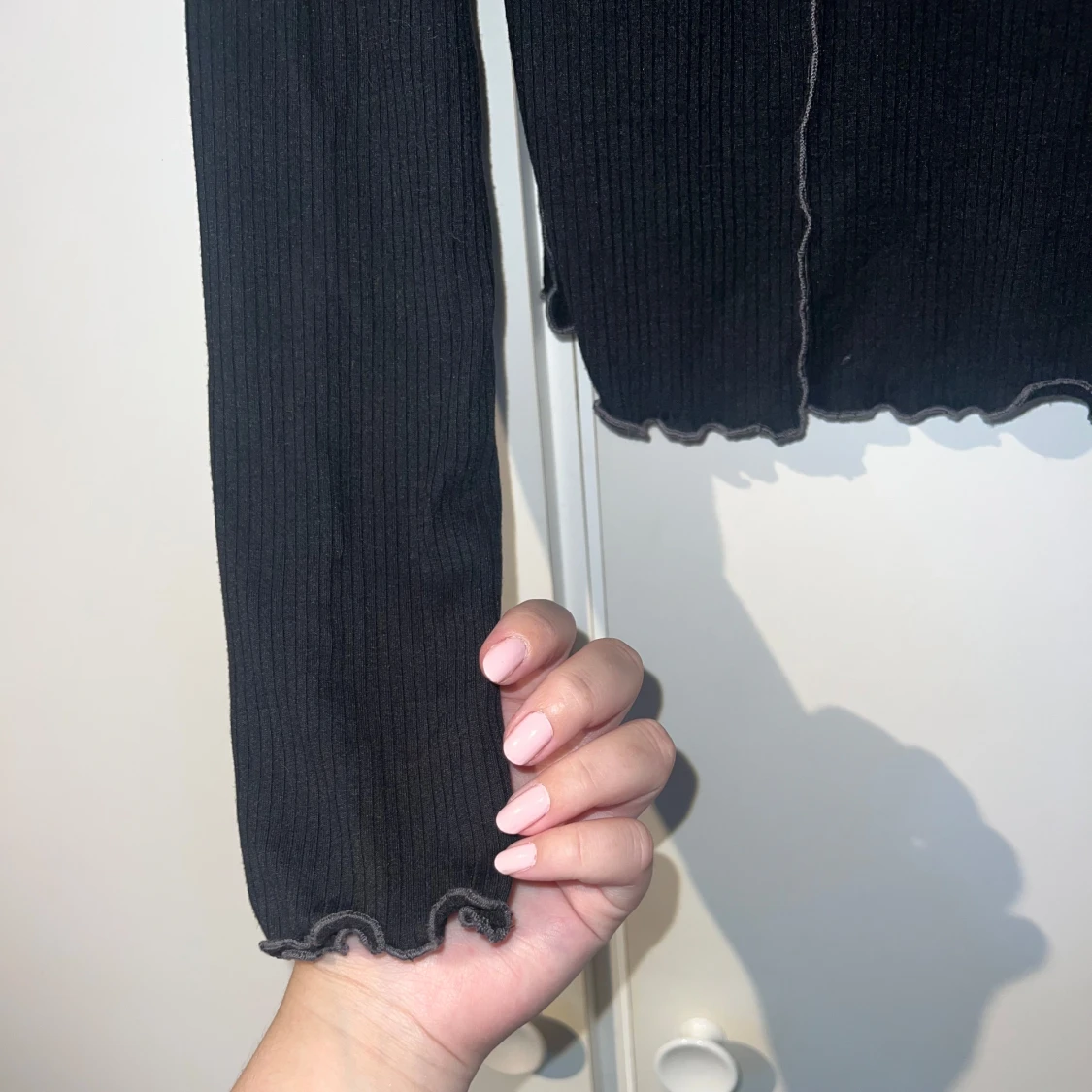 Svart ribbad långärmad tröja BikBok - 1