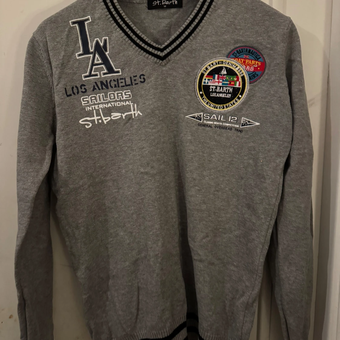 Grå v-ringad tröja St. Barth 