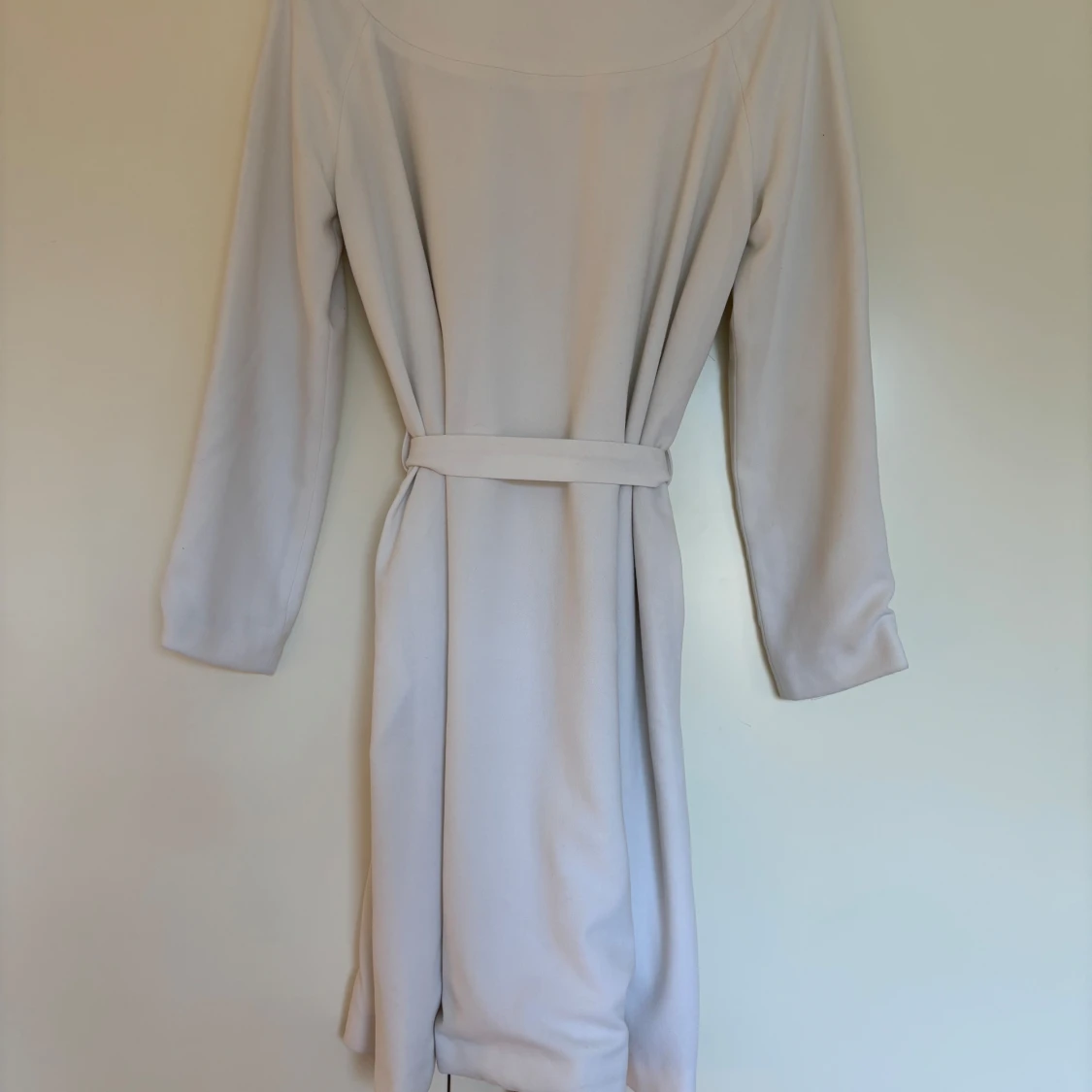 Vit Rodebjer kappa med bälte och sidofickor, XS - 1