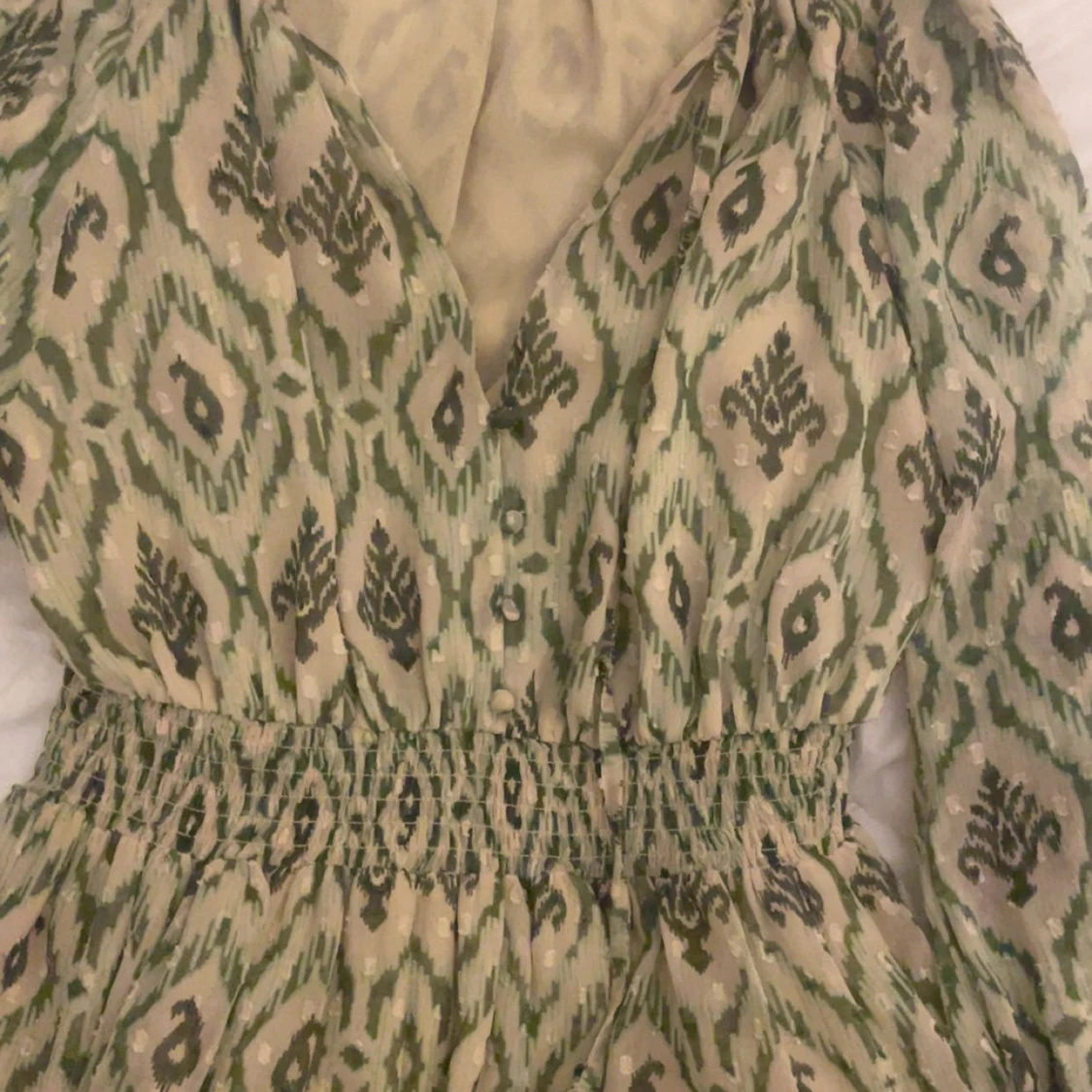 Grönmönstrad kortklänning från Zara - 2