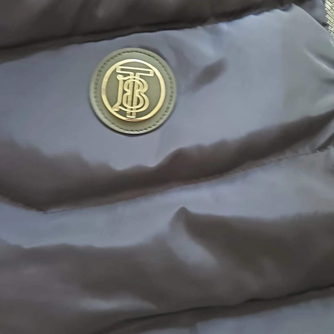 Blå pufferjacka  - 4